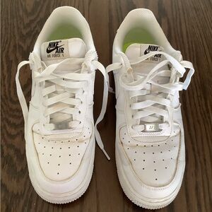 MINT NIKE AIR   AIR FORCE    WHITE MENS 8.5  DC9486-101